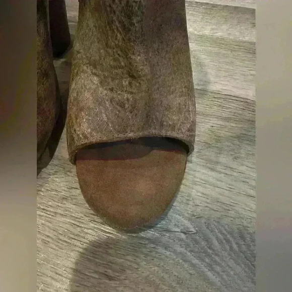 Diba True Women's Sz 7 Shoes Brown Leather Lace Up Zip Distressed Ankle Boots - Picture 7 of 14